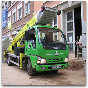 montamuebles trabajando